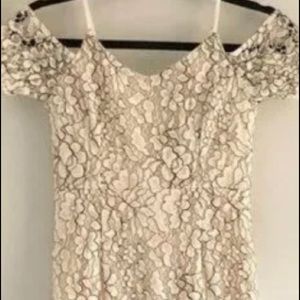 NWOT Ivory Lace Midi Dress by Romeo & Juliet Couture Size M